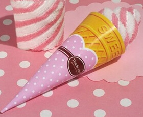 Asciugamano a forma di cono gelato rosa
