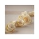 Ghirlanda decorativa con rose in carta avorio