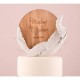 Cake topper personalizzato con piuma bianca