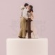 Cake topper con sposi in campagna