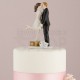 Cake topper sposi in viaggio con bacio