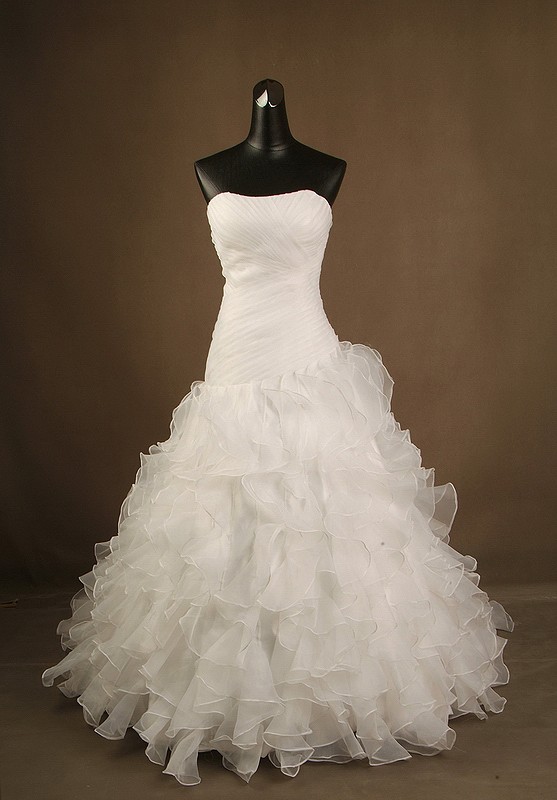 Abito da sposa principesco Mod. Maria Piera LeMieNozze SHOP