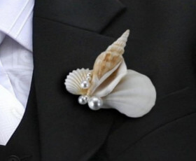 Boutonniere per sposo a forma di conchiglia 