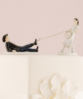 Cake topper sposi con sposo preso al cappio