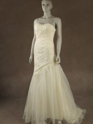 Abito da sposa classico Mod. Leonia