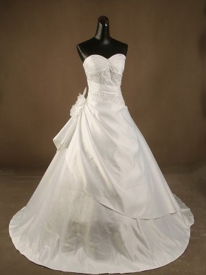 Abito da sposa classico Mod. Lorenza