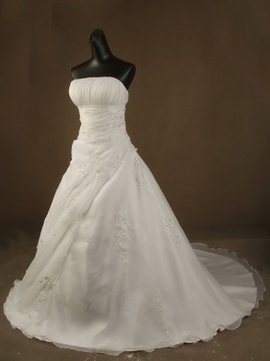 Abito da sposa classico Mod. Luana