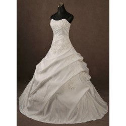 Abito da sposa classico Mod. Maria Tamara