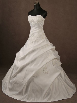 Abito da sposa classico Mod. Maria Tamara