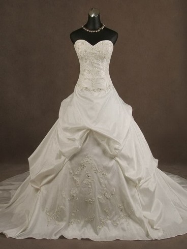 Abito da sposa classico Mod. Maria Vanna