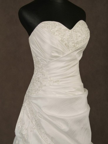 Abito da sposa classico Mod. Monica