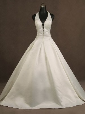 Abito da sposa classico Mod. Maria Lelia