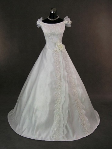 Abito da sposa classico Mod. Maria Nilde